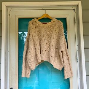 Oversized knitted hoodie/sweater CLOSET CLEAN OUT SALE ✨✨